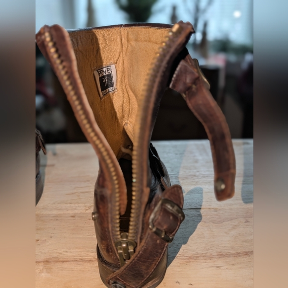 Frye Veronica Short Buckle Moto Antiqued Boots - Picture 9 of 13